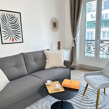 Appartamento Welcoming & Cosy Flat Near Republique Parigi Esterno foto
