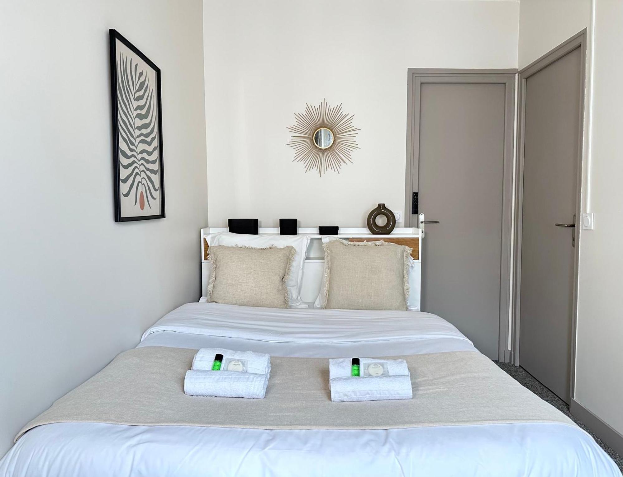 Appartamento Welcoming & Cosy Flat Near Republique Parigi Esterno foto