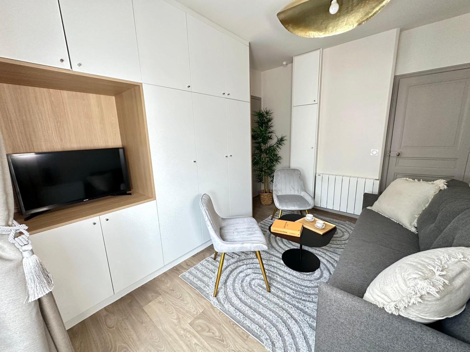 Appartamento Welcoming & Cosy Flat Near Republique Parigi Esterno foto