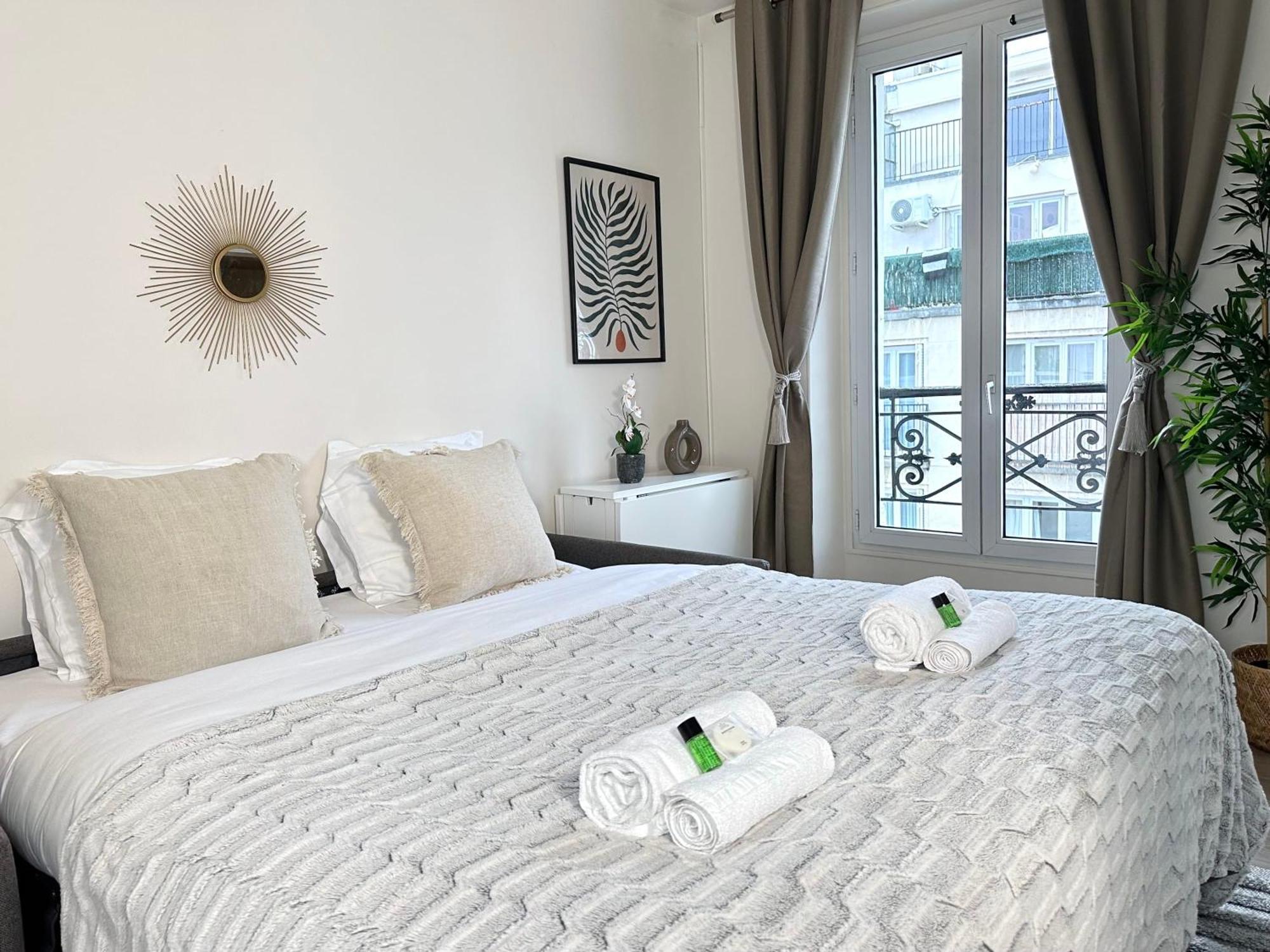 Appartamento Welcoming & Cosy Flat Near Republique Parigi Esterno foto